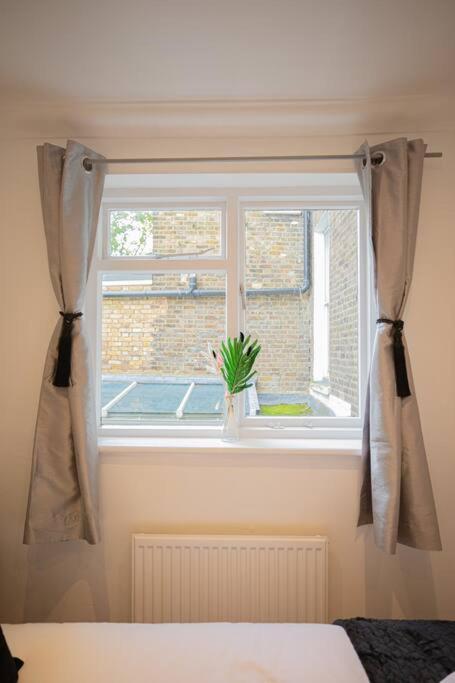 Perfect Location 4Bed 2 Bath Spacious Apartment Londres Extérieur photo